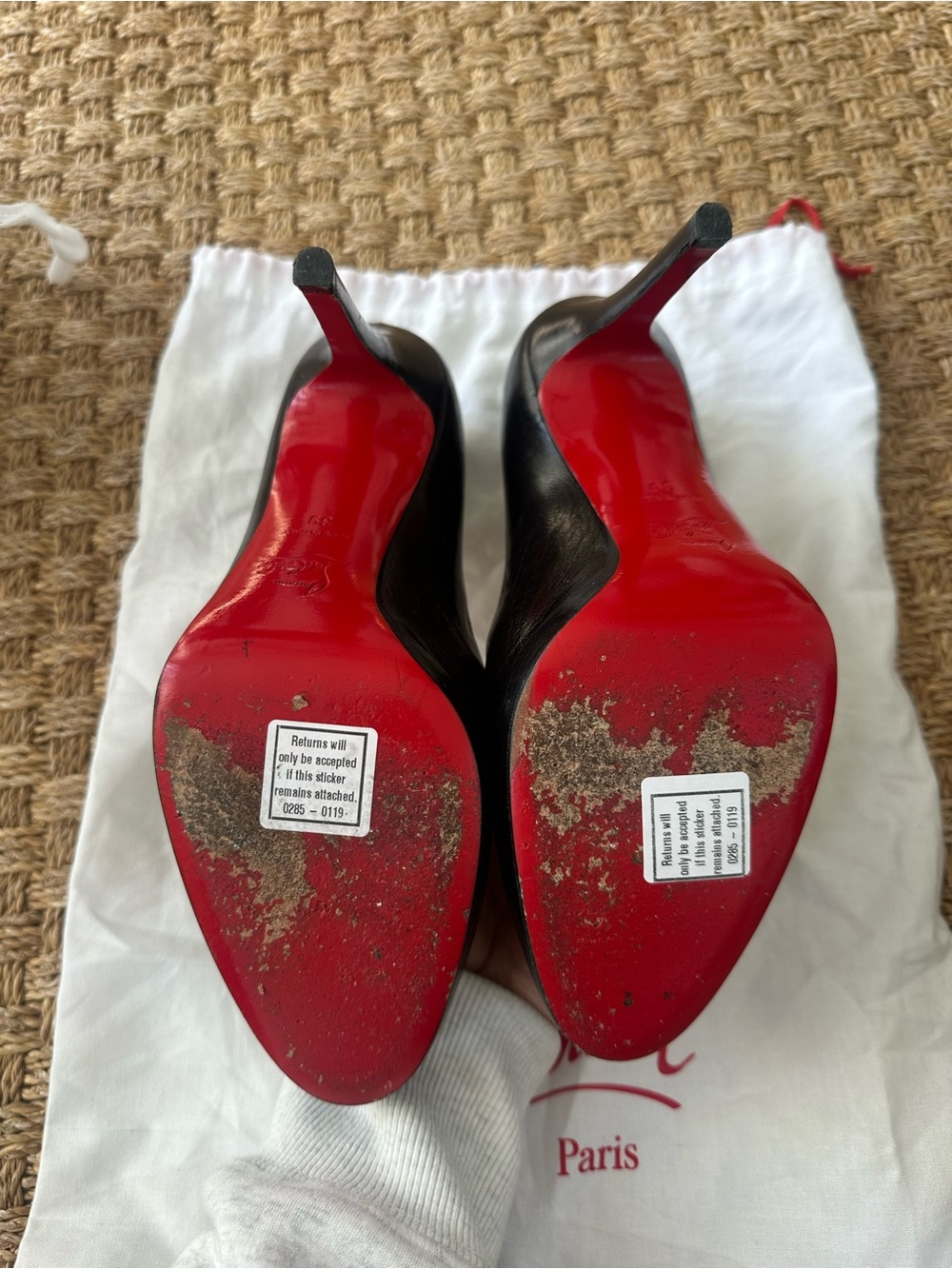 Christian Louboutin Black Pumps size 39 - Picture 3 of 4
